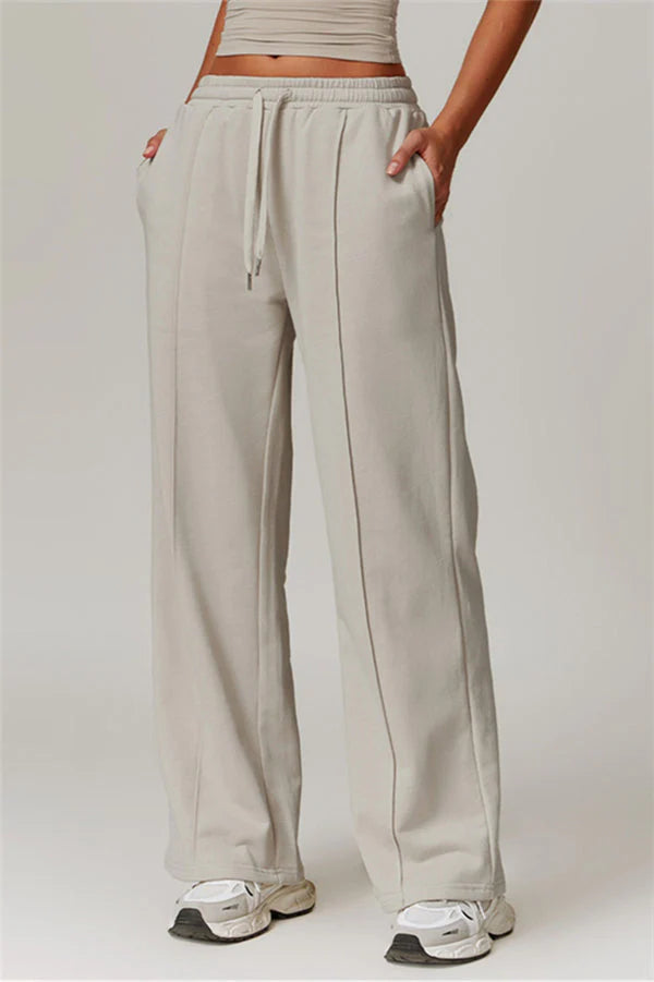 The Motion Crop Top Sweatpants 2-Piece Set